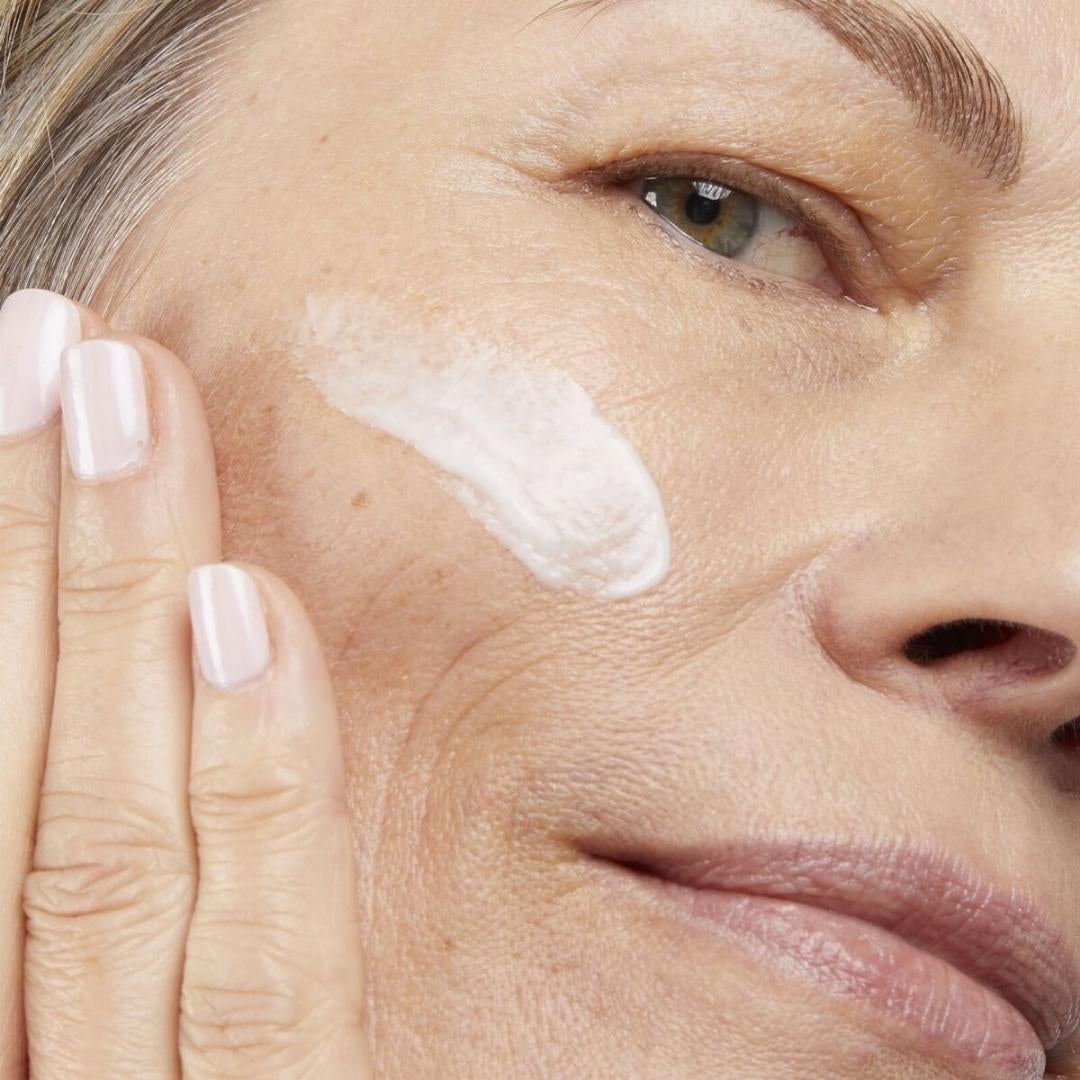 Powerful retinol cream for smoothing blemishes and rejuvenating the skin